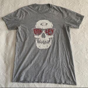 Oakley Gray Short Sleeve Skull Tee with Red Accent
